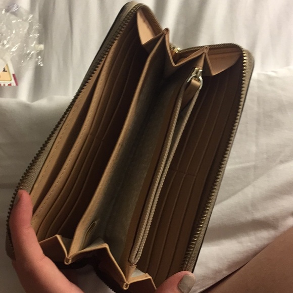 Kate spade wallet - Picture 3 of 3